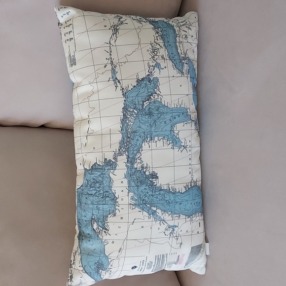 PillowMap.Com Great Lakes Map Pillow - 22" Long X 12.5" High - Picture 8 of 12